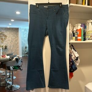 Gap 1969 vintage blue jeans. Flare bottom mid rise size 30